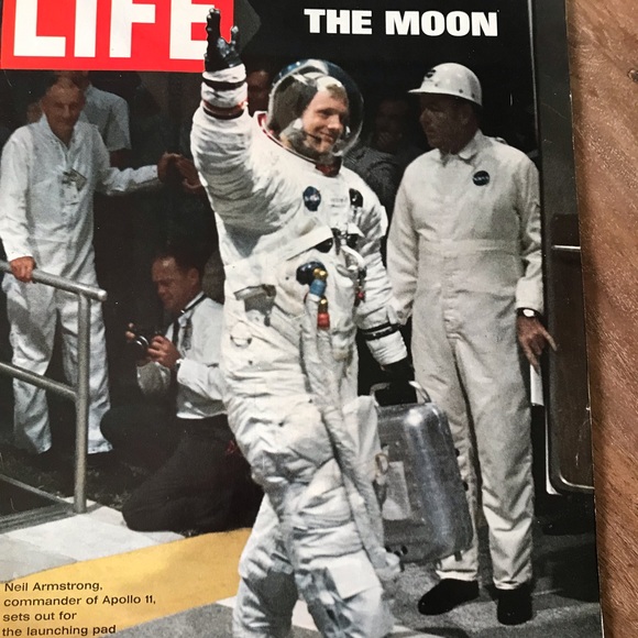 Moon Landing Memorabilia - Picture 4 of 6